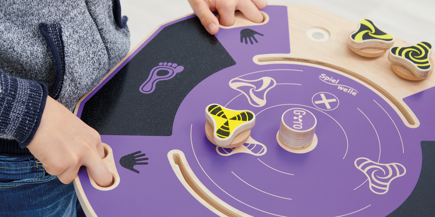 Gyro-Board: Kreisel mit Bewegung der Hände und Füße drehen lassen