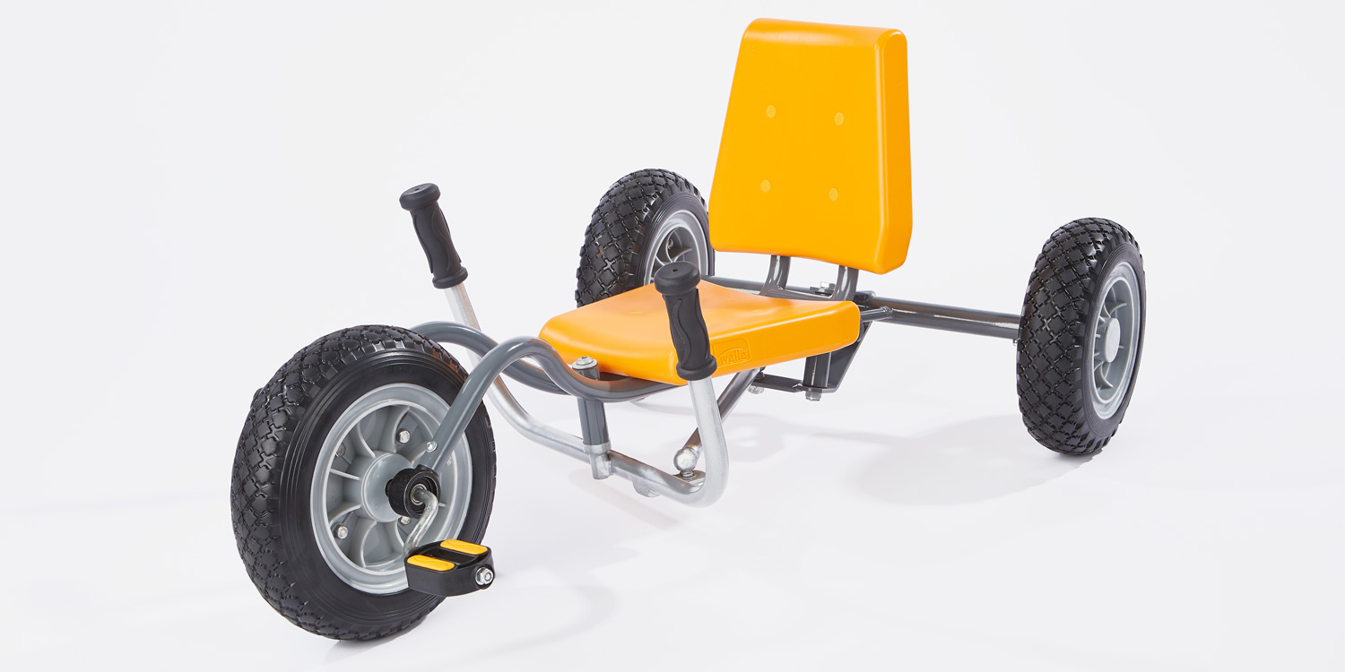 Das Newton Bike ist das dynamische Dreirad mit Kurvenneigung für Kinder von Spielwelle.