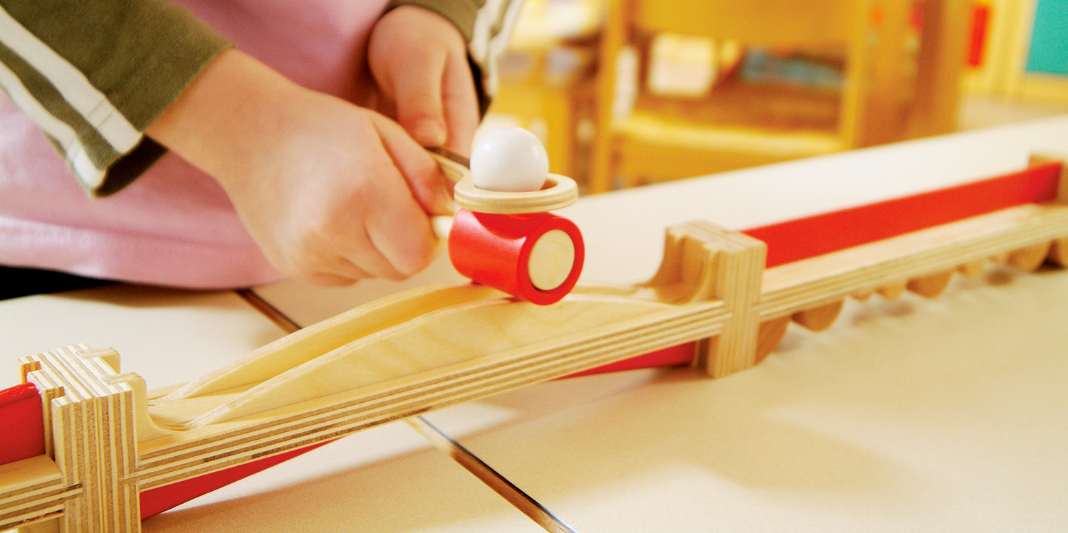 Löffelgolf - Kinder-Lernspiel aus Holz für Fingerfertigkeit und Feinmotorik
